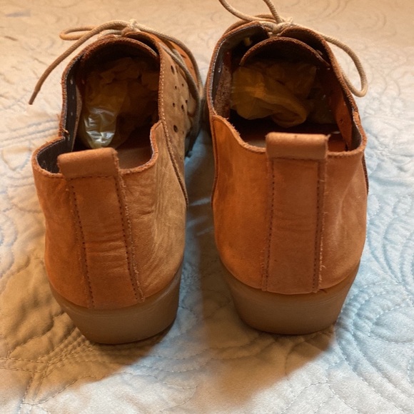 The Flexx  Tan Leather Tie Loafers - Picture 6 of 6